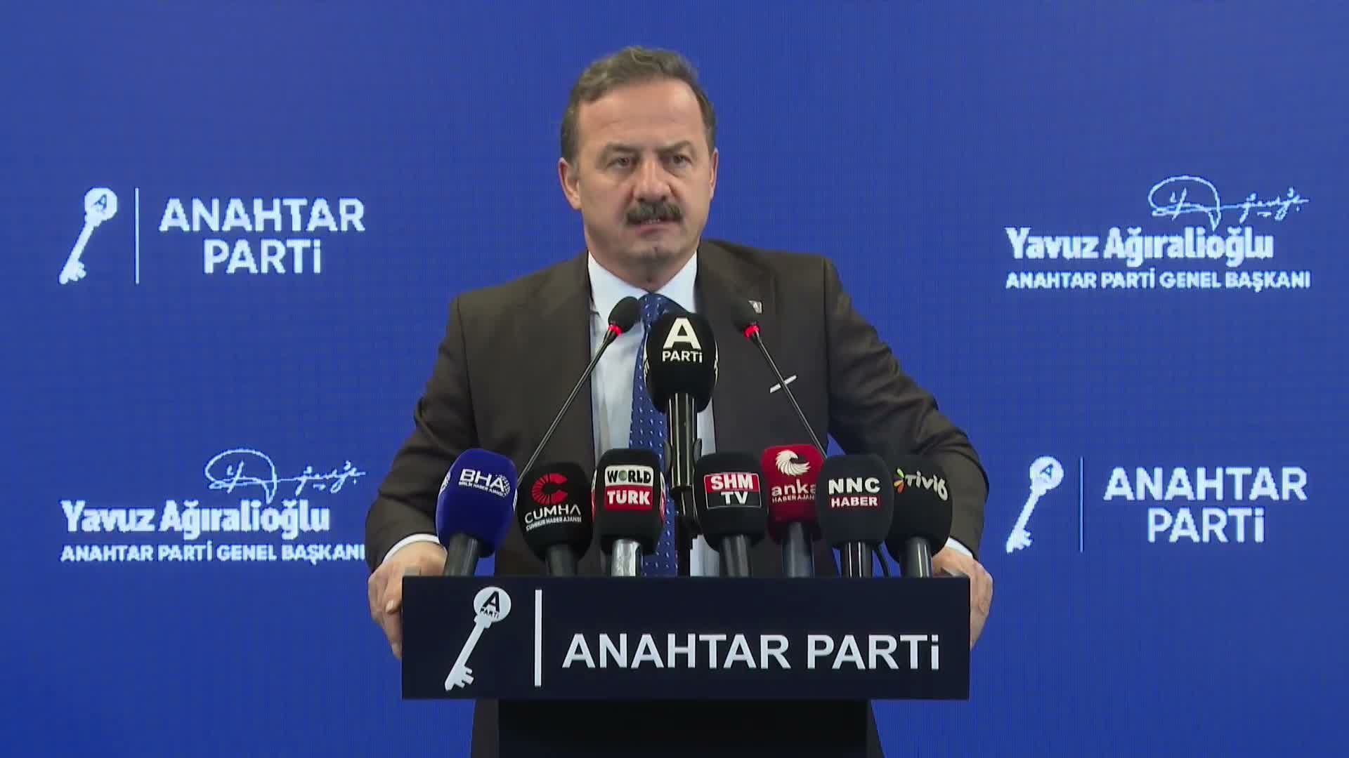 Ağıralioğlu: "Lale dönemine hükûmetimiz bir de sülale dönemi ekledi"