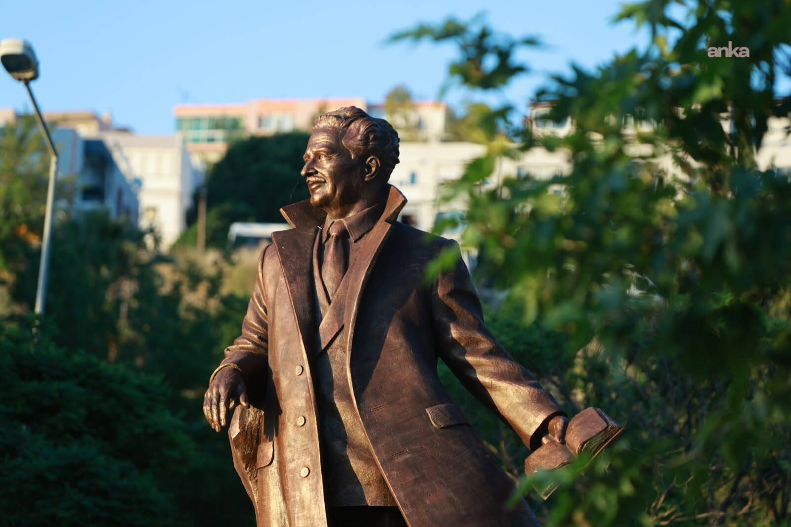 Nazım Hikmet Karabağlar’da anıldı