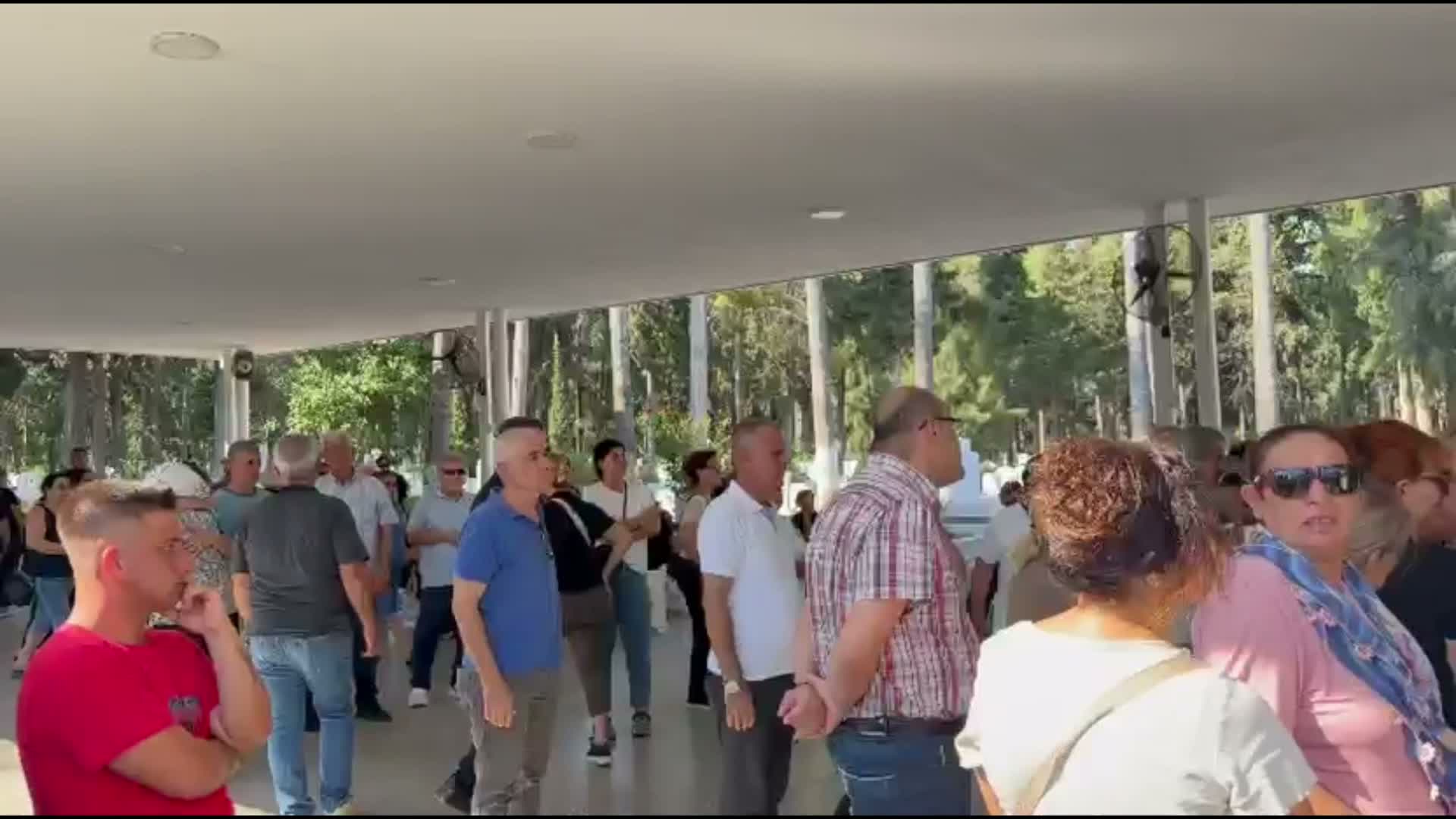 Girne açıklarındaki feribot faciasında can veren Reyhan Verimli, Mersin'de toprağa verildi