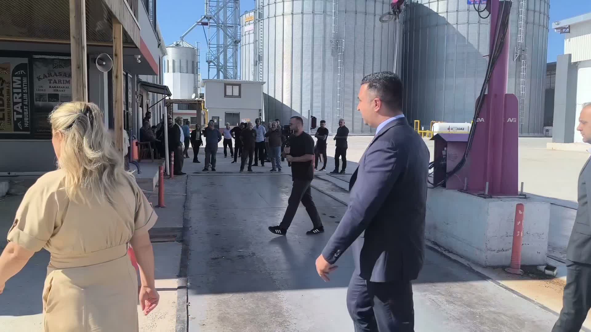 Asu Kaya, Osmaniye'de LİDAŞ mağduru çiftçilere destek verdi: "Adaleti sağlamak zorundasınız"