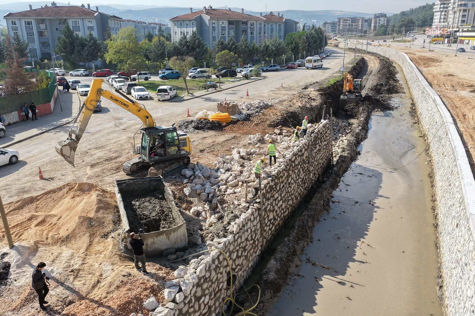 Bursa Büyükşehir Belediyesi’nden Nilüfer'de dere ıslahı çalışması