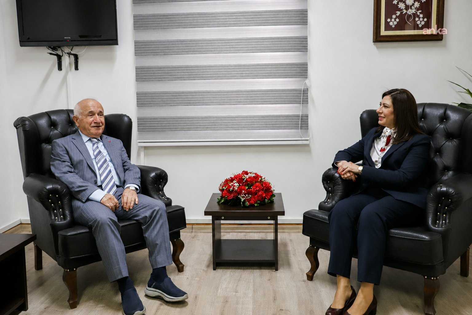 CTP Genel Başkanı İncirli, Cemil Çiçek ile bir araya geldi