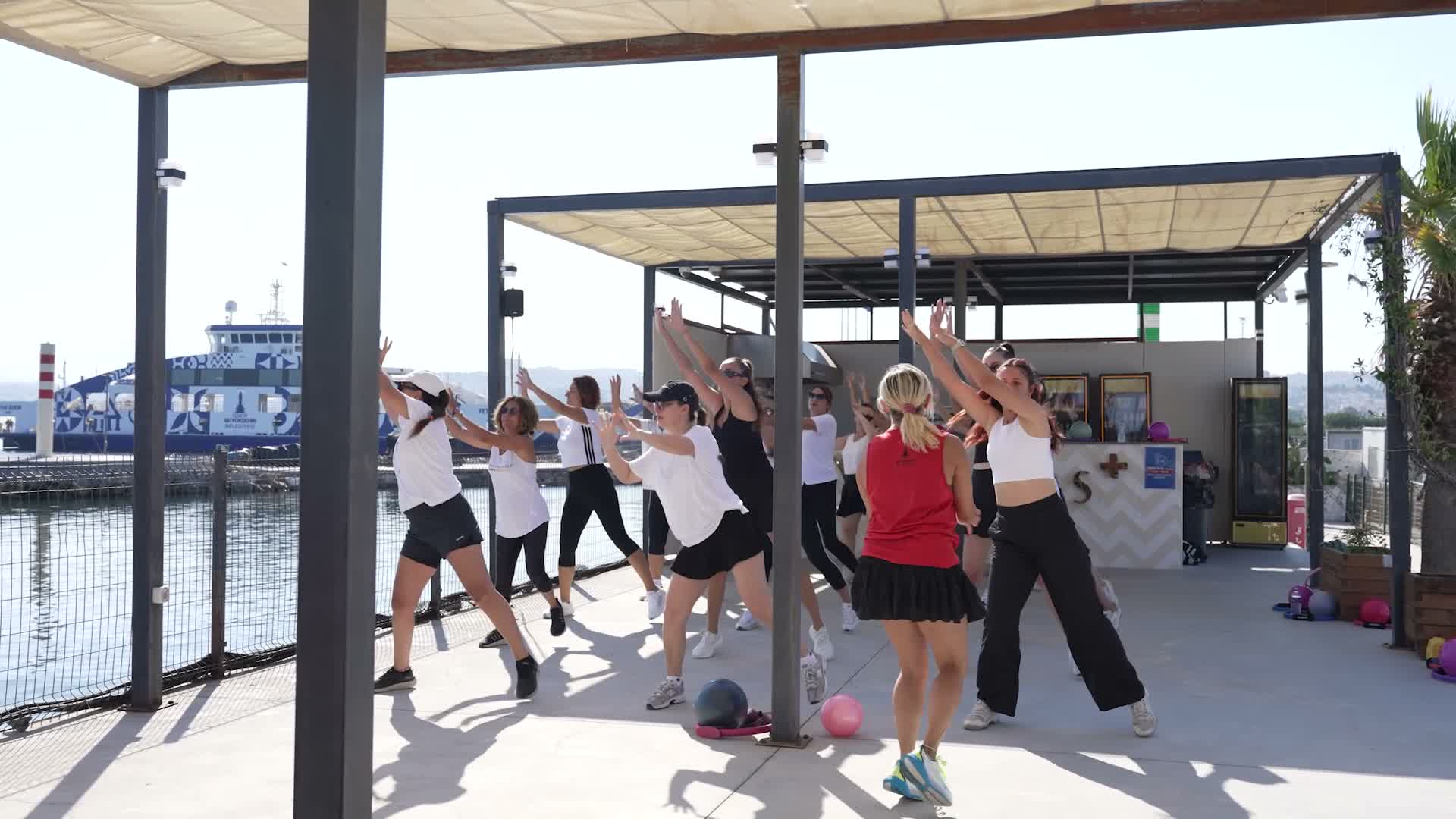 İzmir’de spor salondan deniz kıyısına taşınıyor