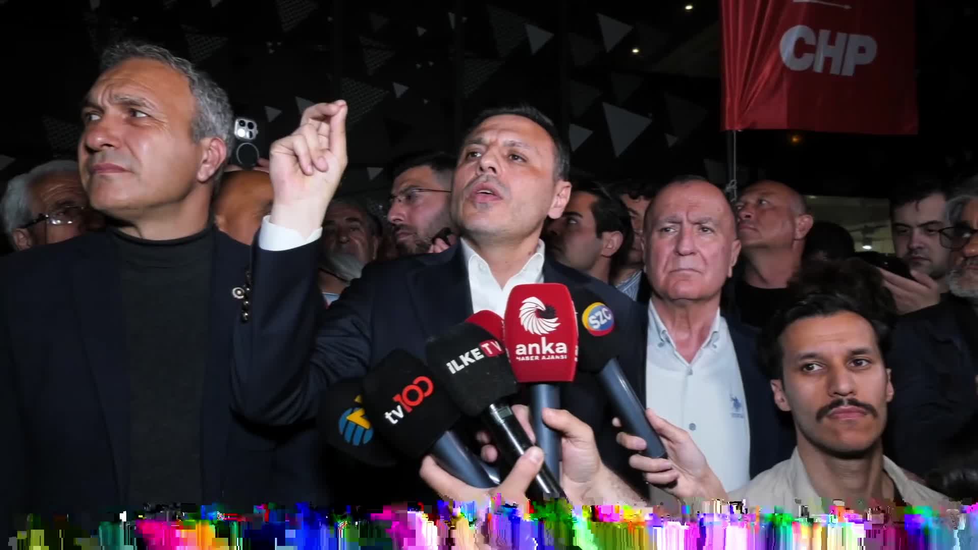 Özgür Çelik:  İstanbul örgütü seçilmiş Genel Başkanımız Sayın Özgür Özel'in yanındadır