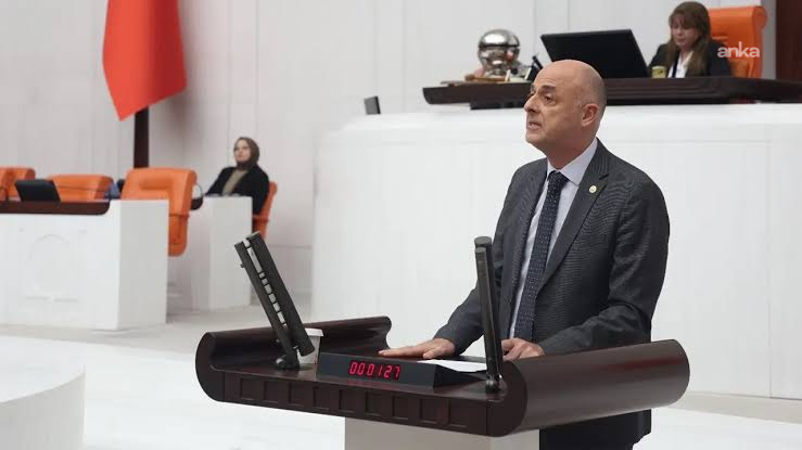 YENİ Partili Özlale'den Ticaret Bakanı Bolat'a: "HKH fonunda yatırımınız oldu mu?"