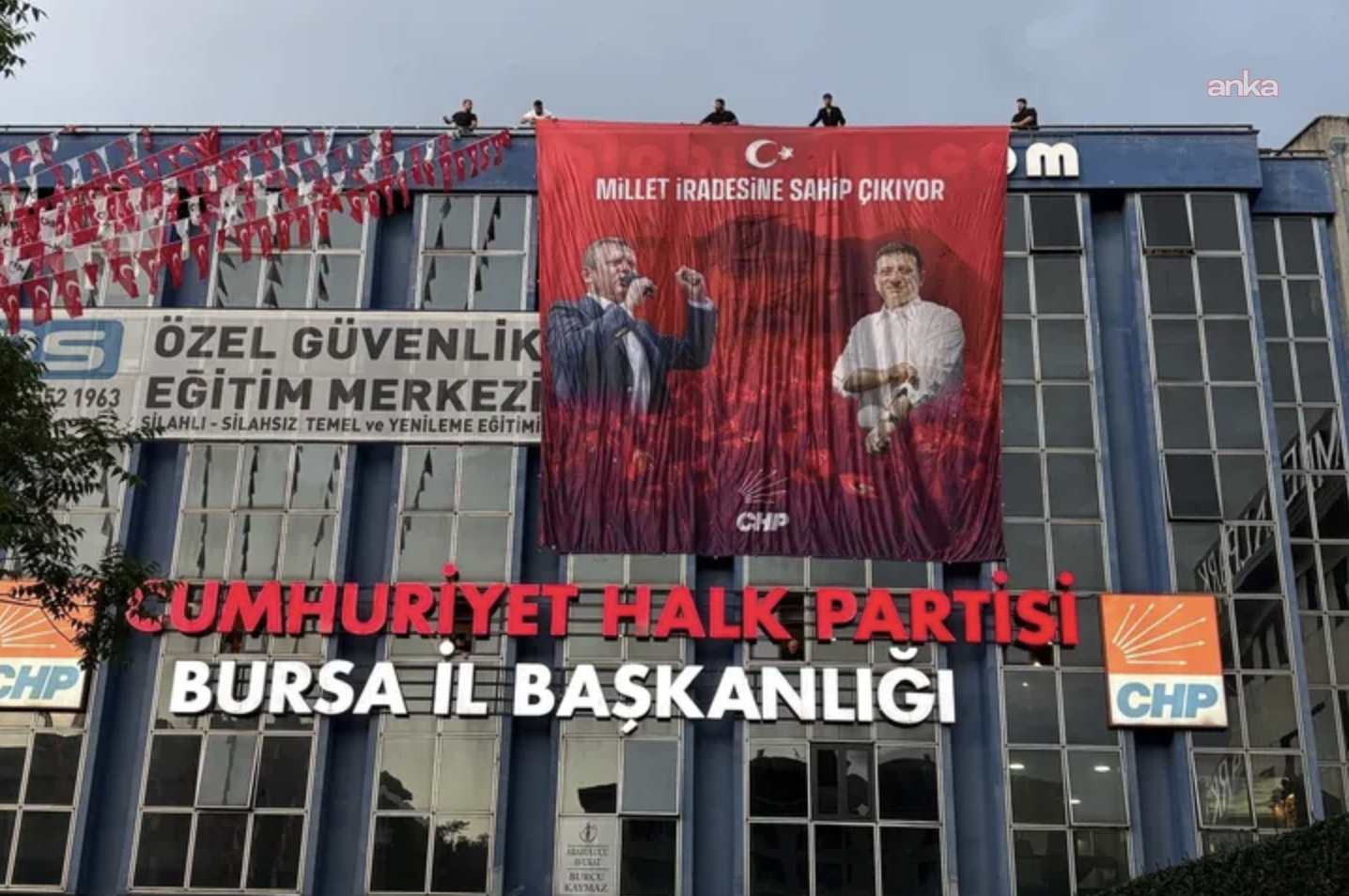 CHP Bursa milletvekillerinden il örgütünün feshedilmesine tepki: Kararı tanımıyoruz