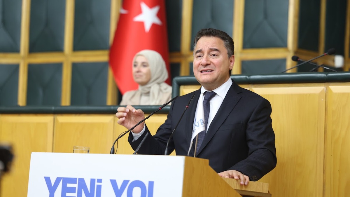 Yanlışlar açığa çıkmasın diye basını susturmak bu ülkenin çıkışı değil