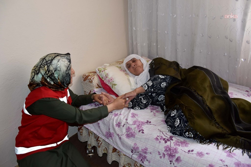 Evde bakım yardımı eylül ayı ödemeleri hak sahiplerinin hesaplarına yatırıldı