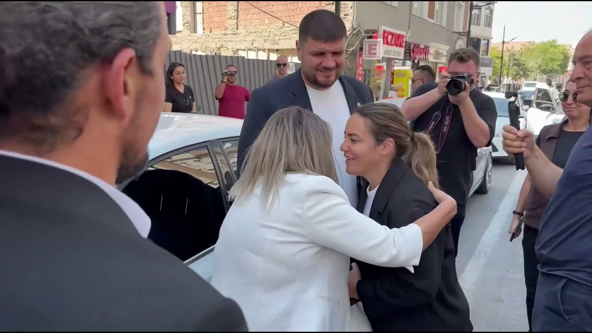 İYİ Partili Ayyüce Türkeş Taş Aksaray’da konuştu: “Türk milletinin bölünmez bütünlüğü en önceliğimizdir"