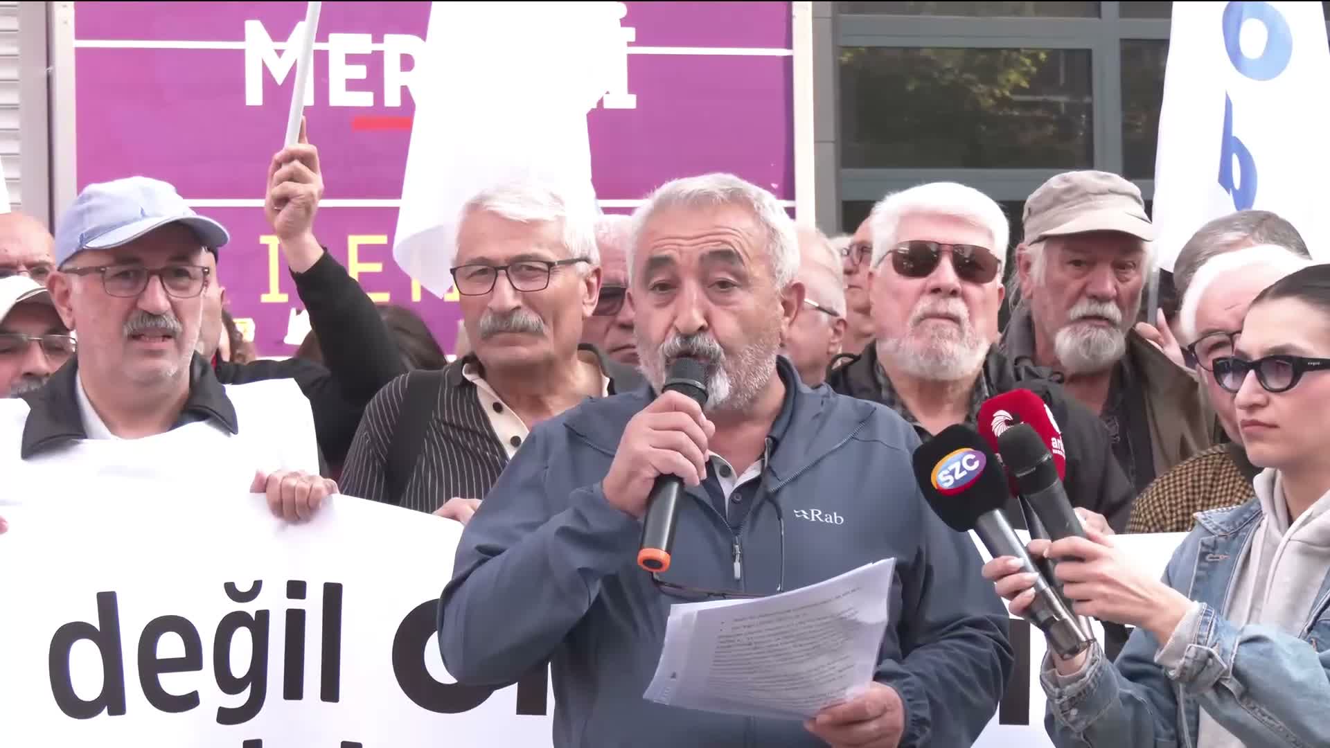 Tüm Emekliler Sendikası: İnsanca yaşamak bütün emeklilerin hakkıdır. Geçinemiyoruz, artık yeter