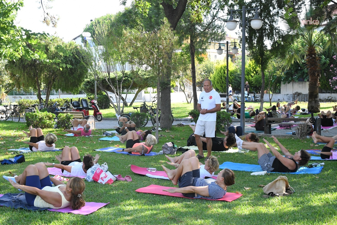 Kuşadası’nın iki mahallesinde sabah sporu etkinlikleri devam ediyor
