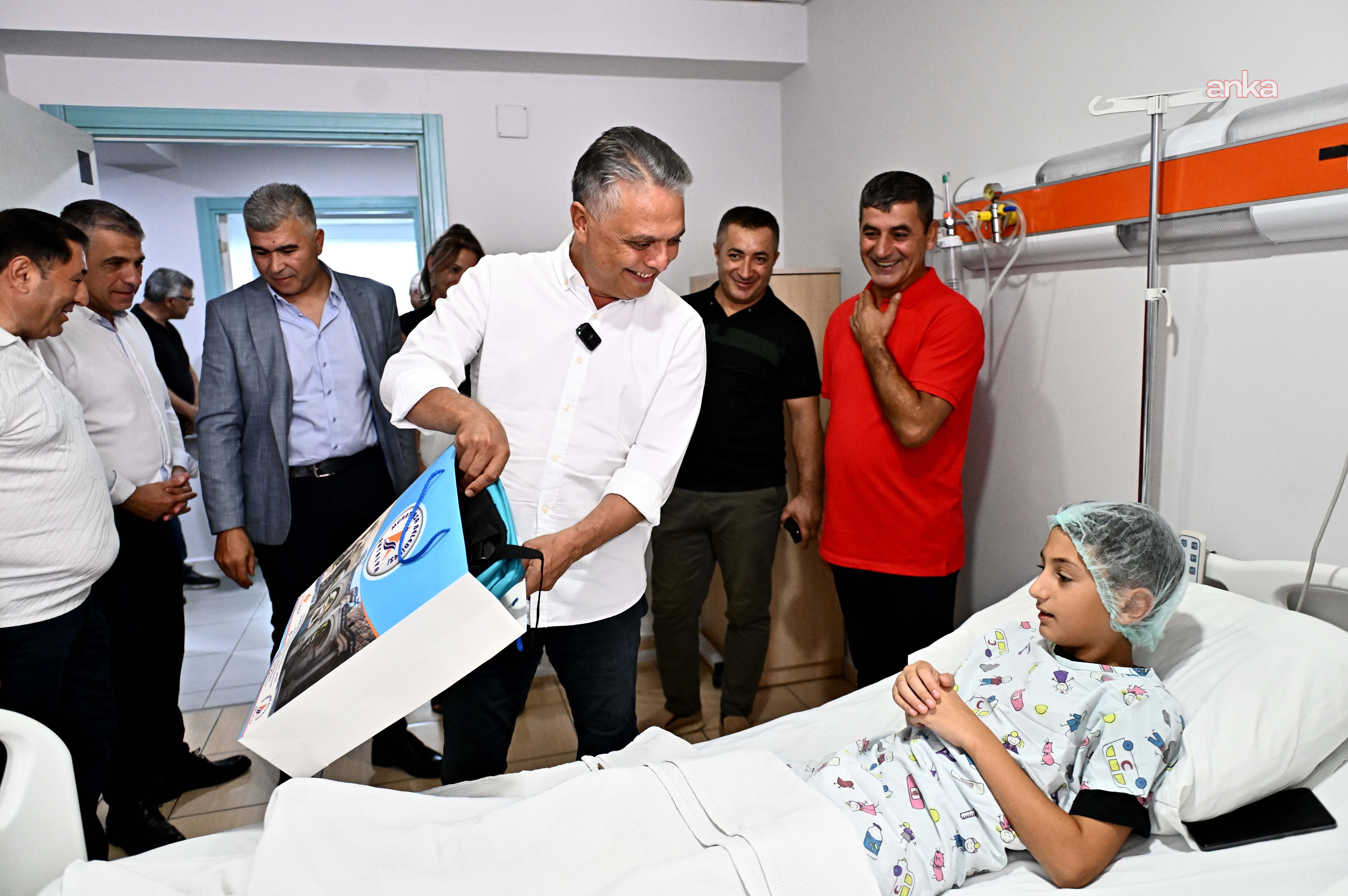 Muratpaşa Belediye Başkanı Uysal’dan sünnet olan çocuklara ziyaret