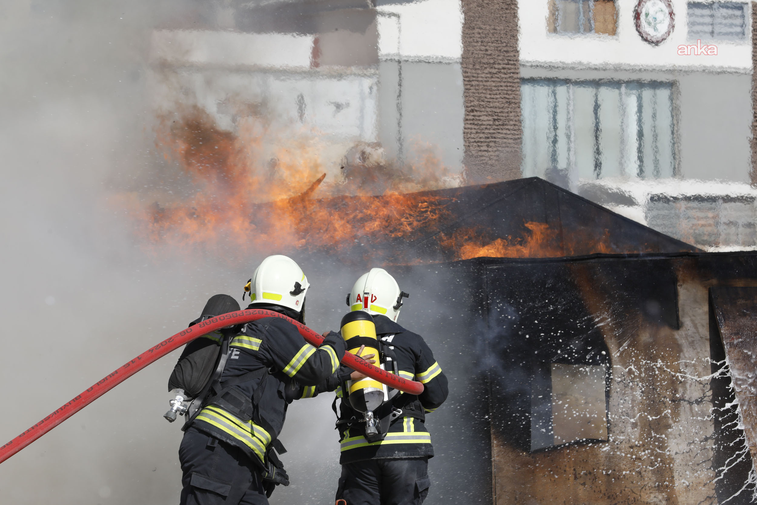 Muğla İtfaiyesi, altı ayda 2 bin 241 olaya müdahale etti