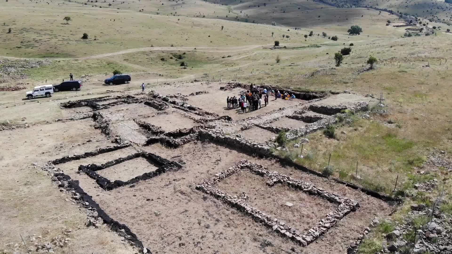Yozgat’ta yeraltındaki tarih gün yüzüne çıkarılıyor... Uşaklı Höyük'teki kazı çalışmalarının 1 Haziran'da başlaması planlanıyor