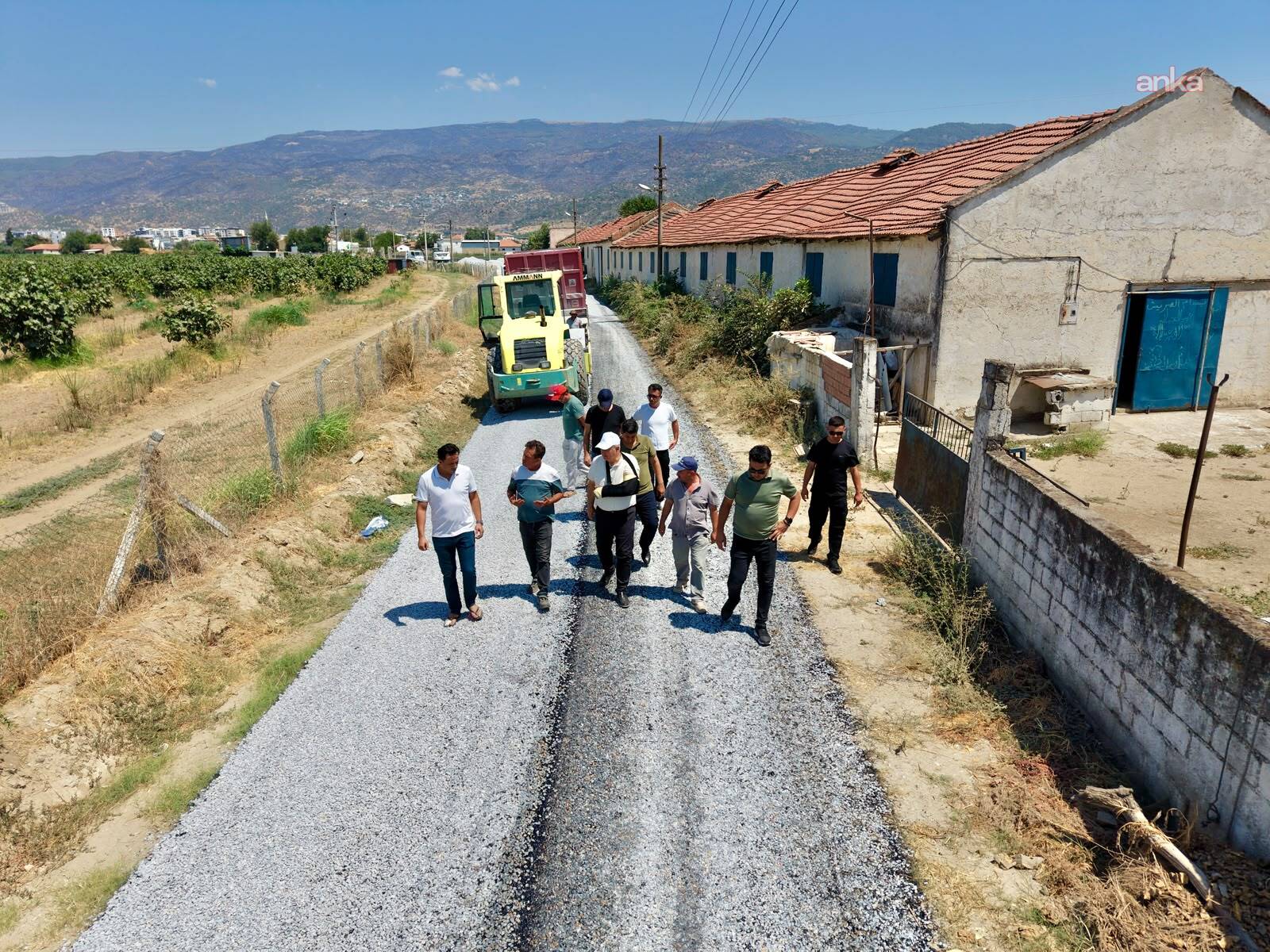 Çine'de sathi asfalt kaplama çalışmaları devam ediyor