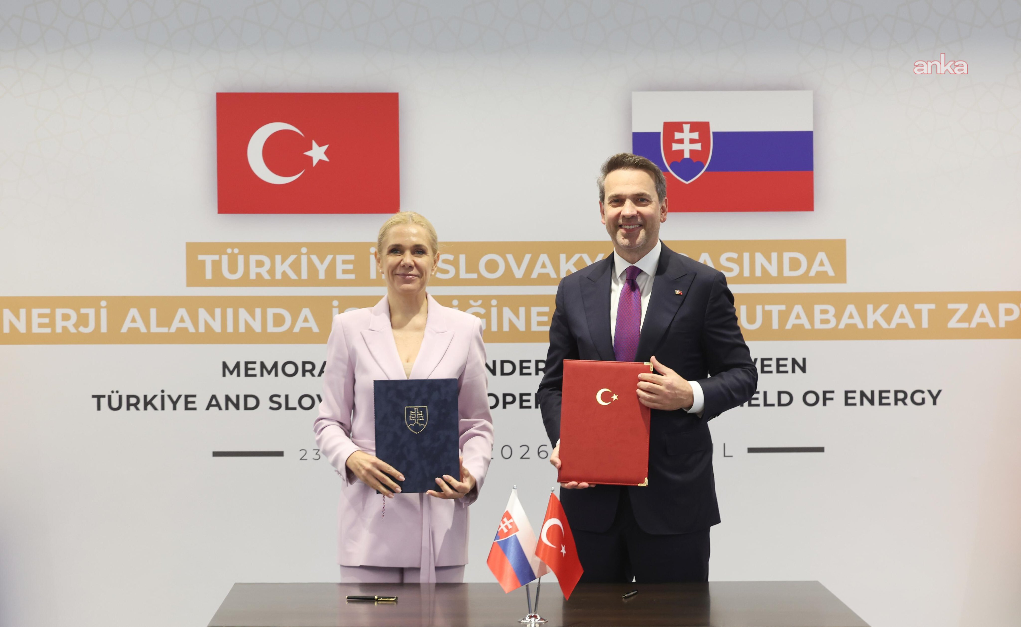Enerji Bakanı Bayraktar, Slovakya Başbakan Yardımcısı Sakova ile bir araya geldi