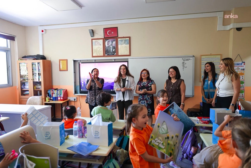Çeşme Belediyesi'nden minik öğrencilere “Okula Hoş Geldin” desteği