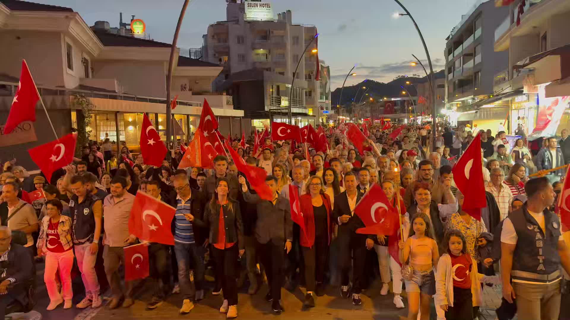 Marmaris’te 19 Mayıs’ın ruhuna uygun kutlama