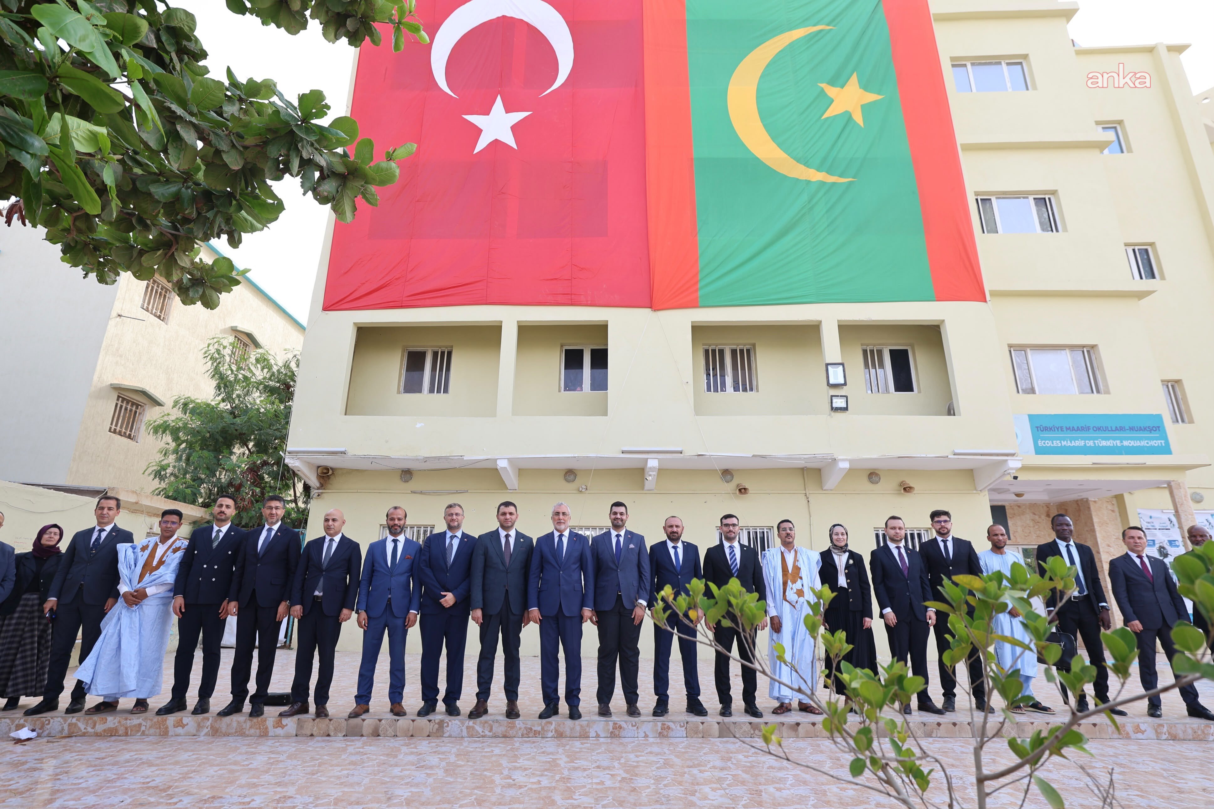 Bakan Işıkhan, Moritanya'da Türkiye Maarif Vakfı’nın okulunu ziyaret etti