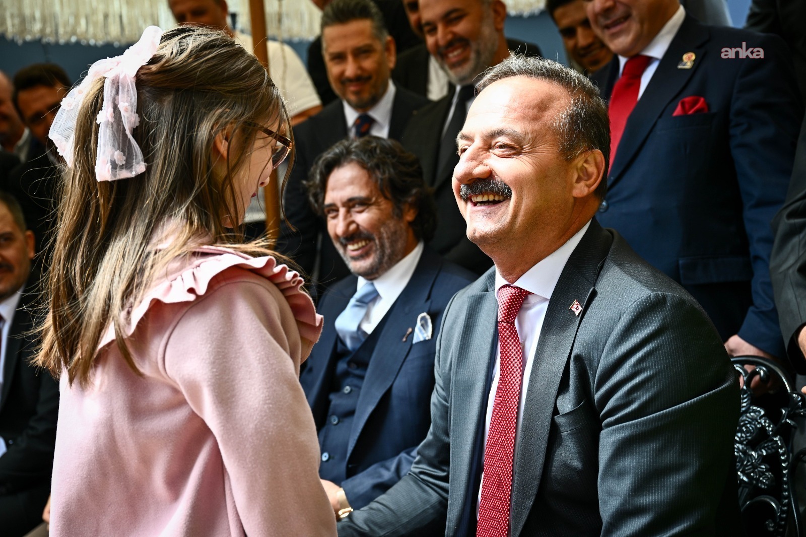 Yavuz Ağıralioğlu: "Bayramdan sonra seçim otobüsümüze binecek ve yollara düşeceğiz"
