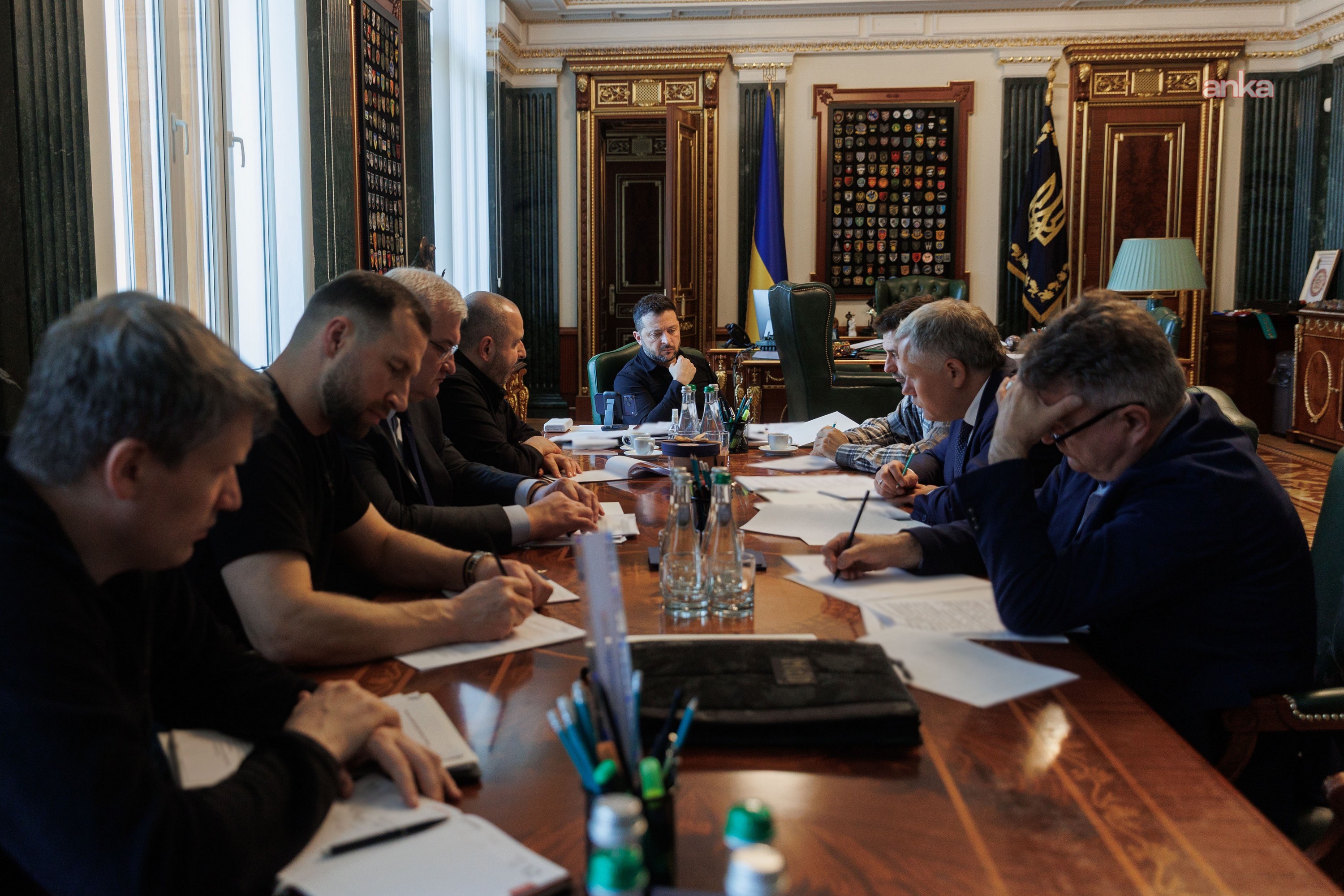 Zelenskiy, Macron ile görüştü: Ukraynalı pilotlar Fransa’da Rafale eğitimi alacak