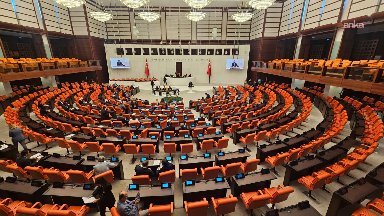 TBMM Genel Kurulu... CHP'li Günaydın: 34 CHP belediyesine operasyon yapıldı, tek bir AKP belediyesine operasyon yok