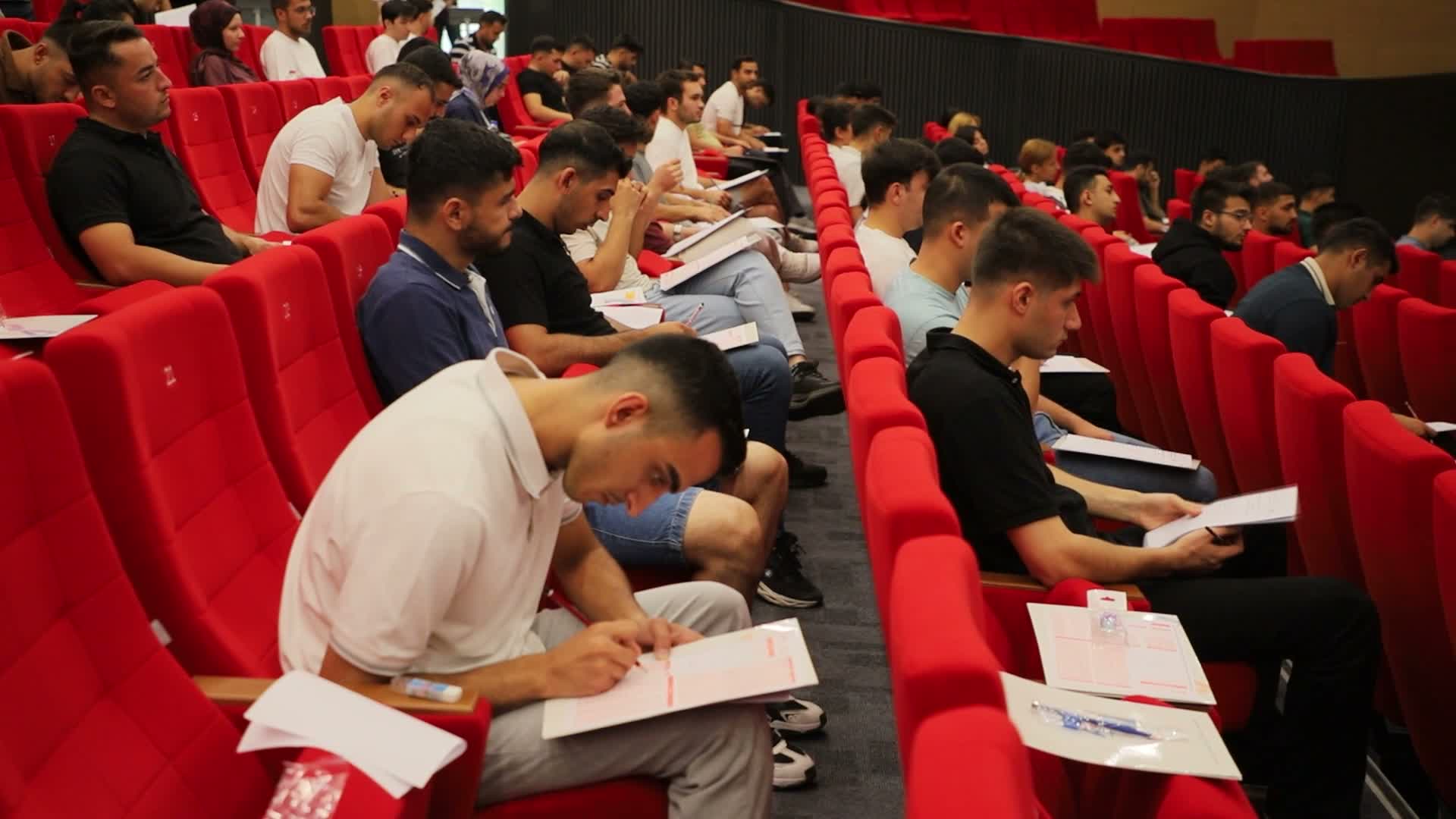 Mersin’de 50 itfaiye eri kadrosu için 250 aday yarıştı