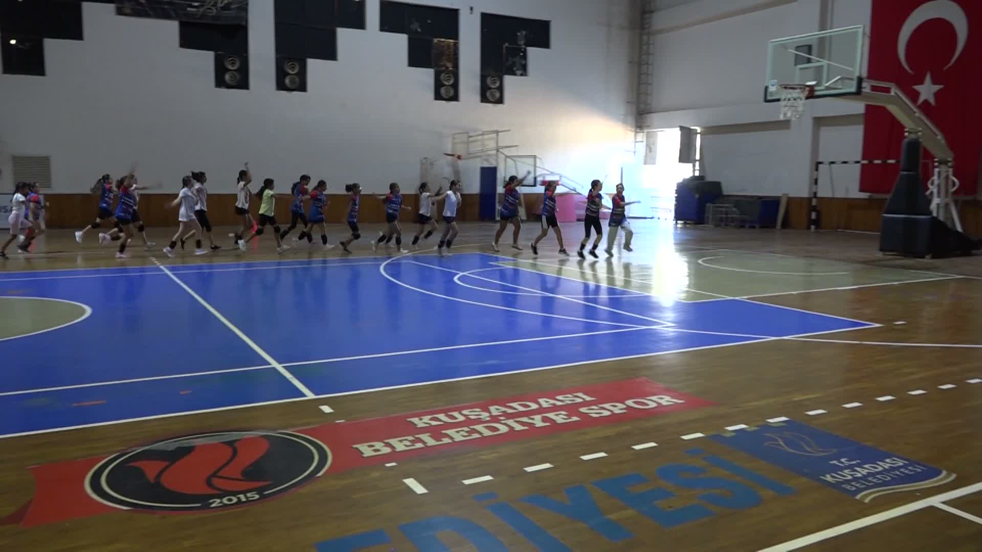 Kuşadası Belediyesi Yaz Spor Okulları, bu yıl da kapılarını açtı