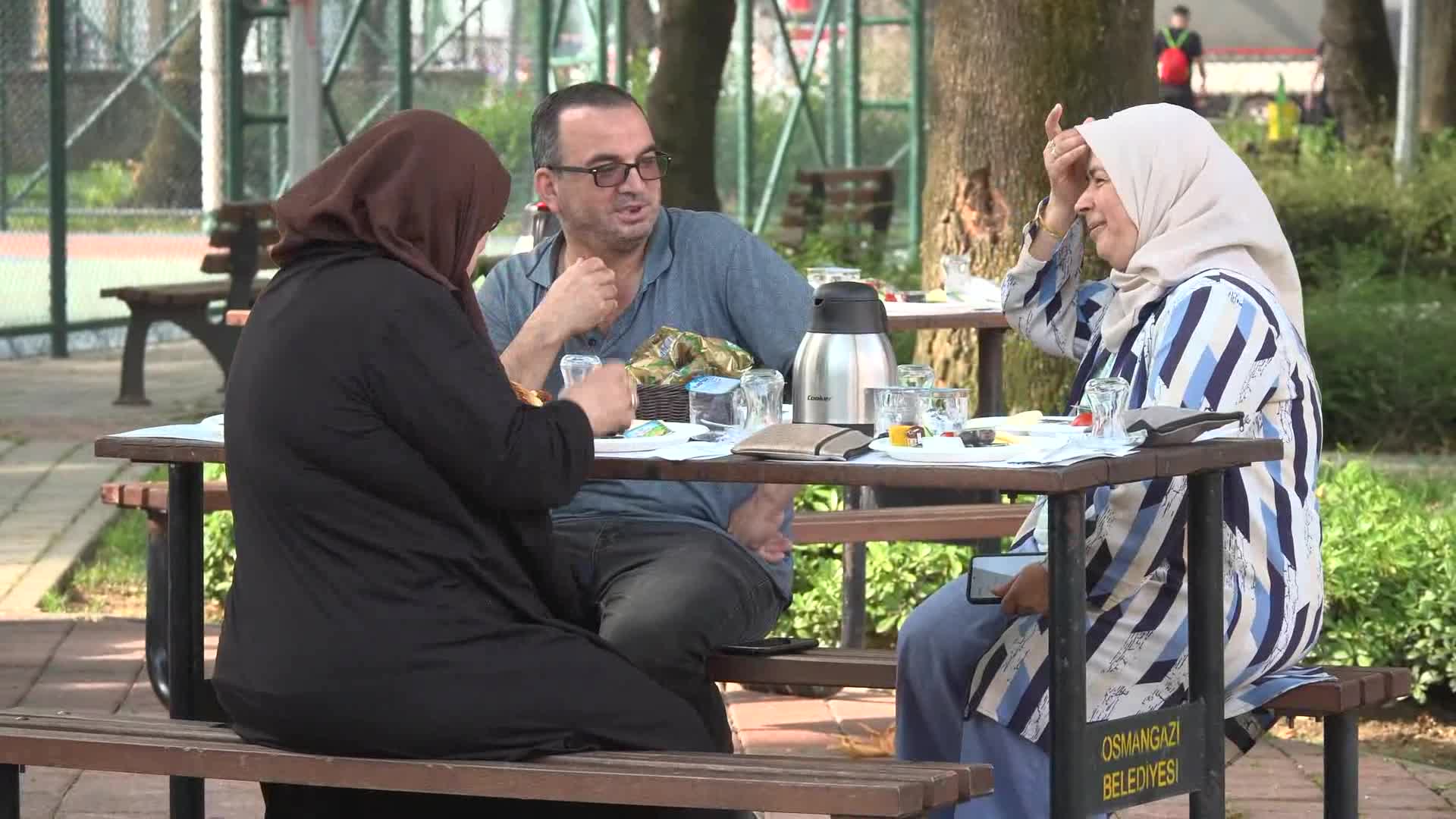 Osmangazi Belediye Başkanı Aydın, mahalle buluşmalarını sürdürüyor