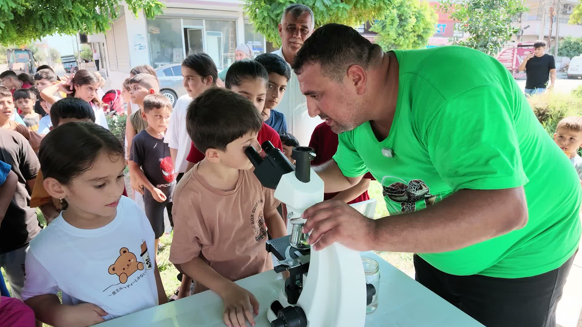 Mersin Büyükşehir Belediyesi’nden çocuklara mahallede bilim atölyesi