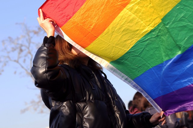 Ankara’da LGBTİ+ soruşturmasında gazeteci Tuğba Tekerek ve 7 Kaos GL üyesi tutuklandı