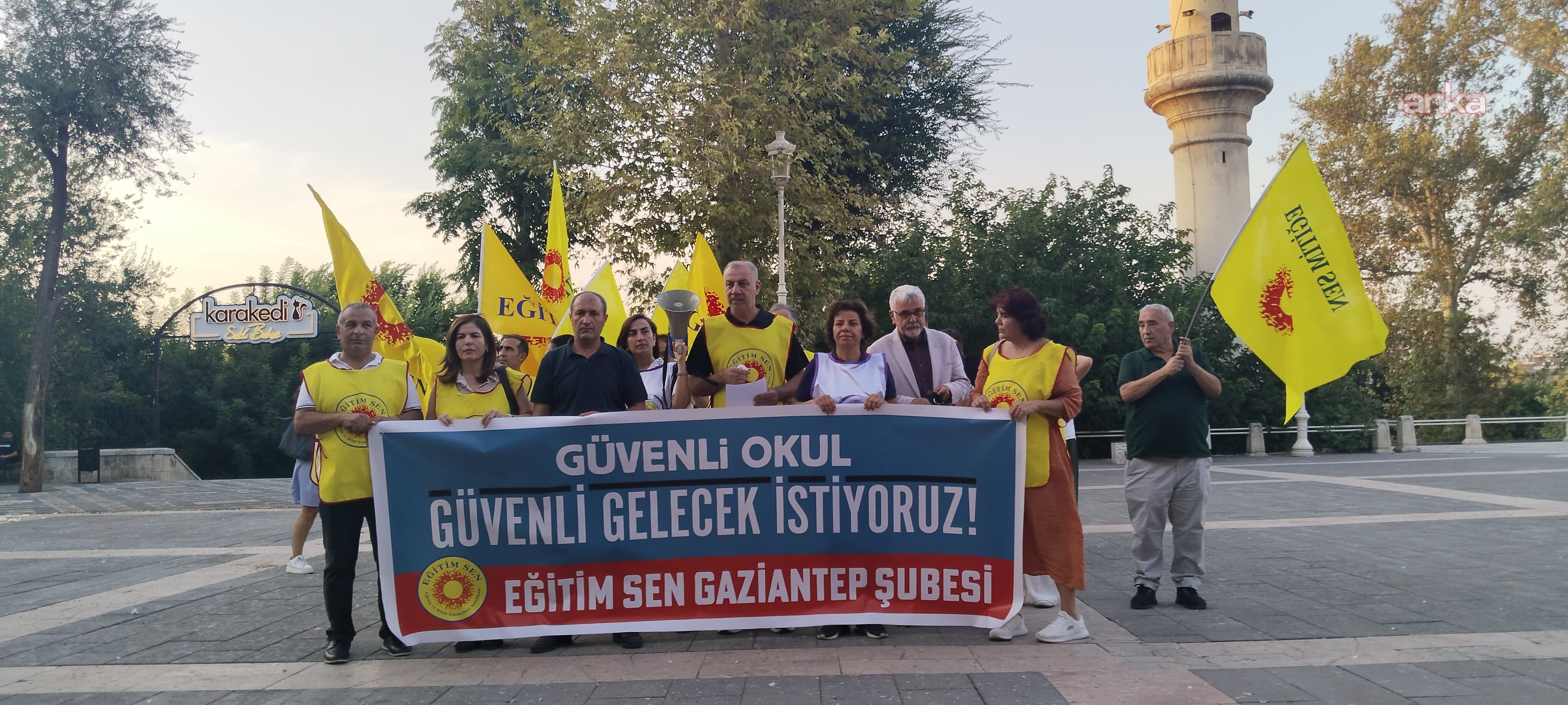 Eğitim-Sen Gaziantep Şubesi'nden Turgutlu’daki silahlı saldırıya tepki: Okullarda şiddeti sona erdirecek somut adımlar acilen atılmalıdır