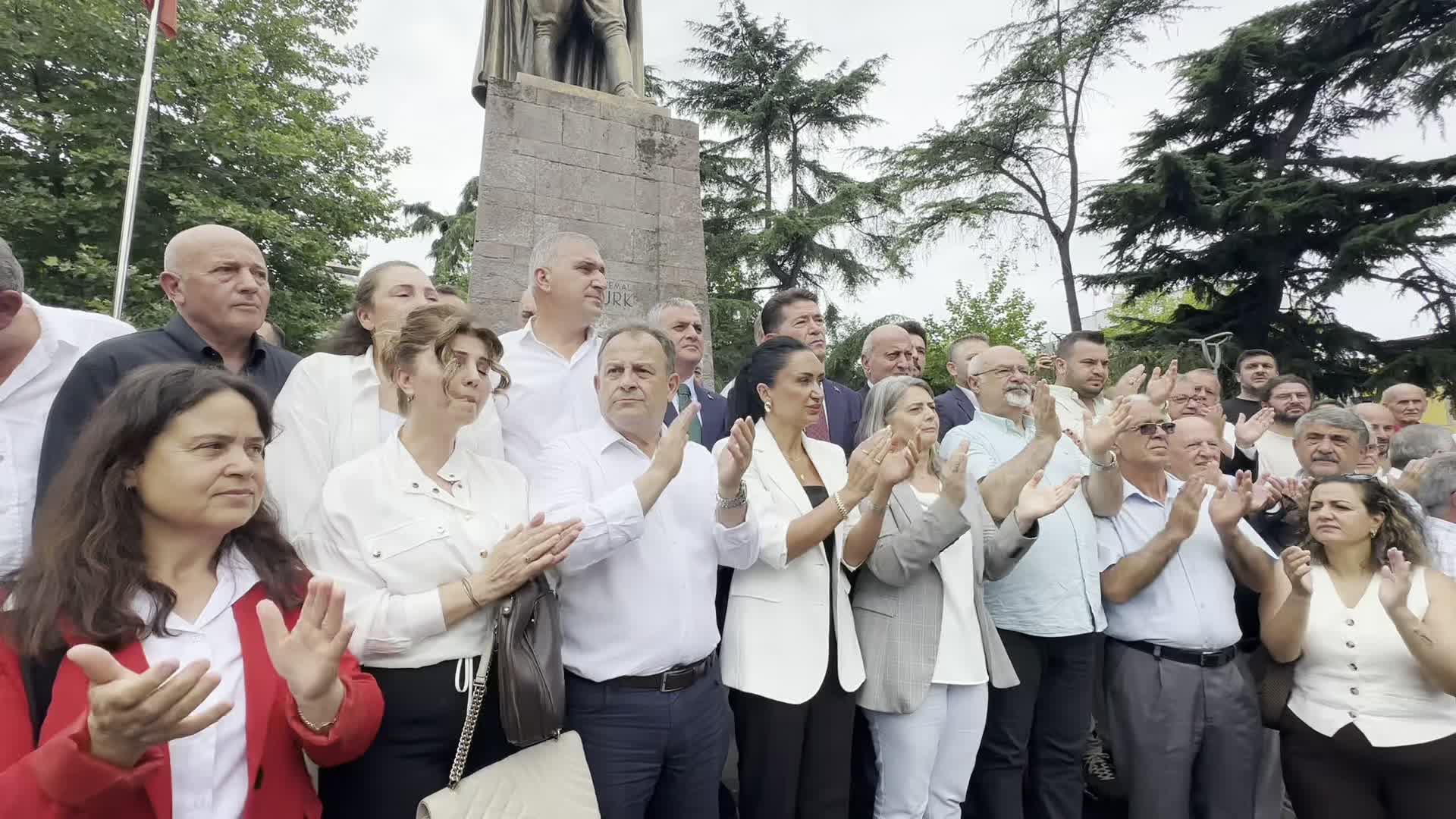 Trabzon'da CHP'den toplu istifa