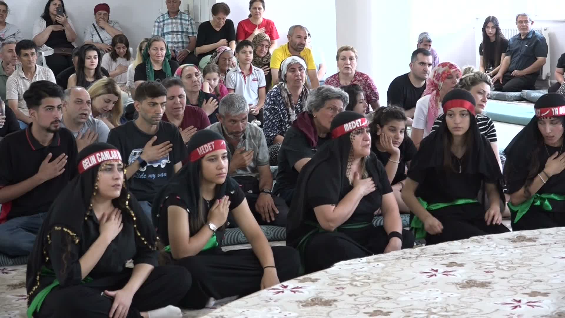 Hz. İmam Zeynel Abidin Türbesi'nde cem ibadeti ve aşure lokması