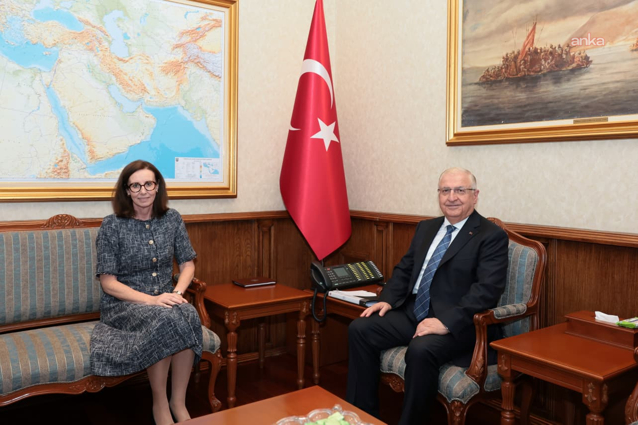 Bakan Güler, Birleşik Krallık'ın Ankara Büyükelçisi Anderson'ı kabul etti
