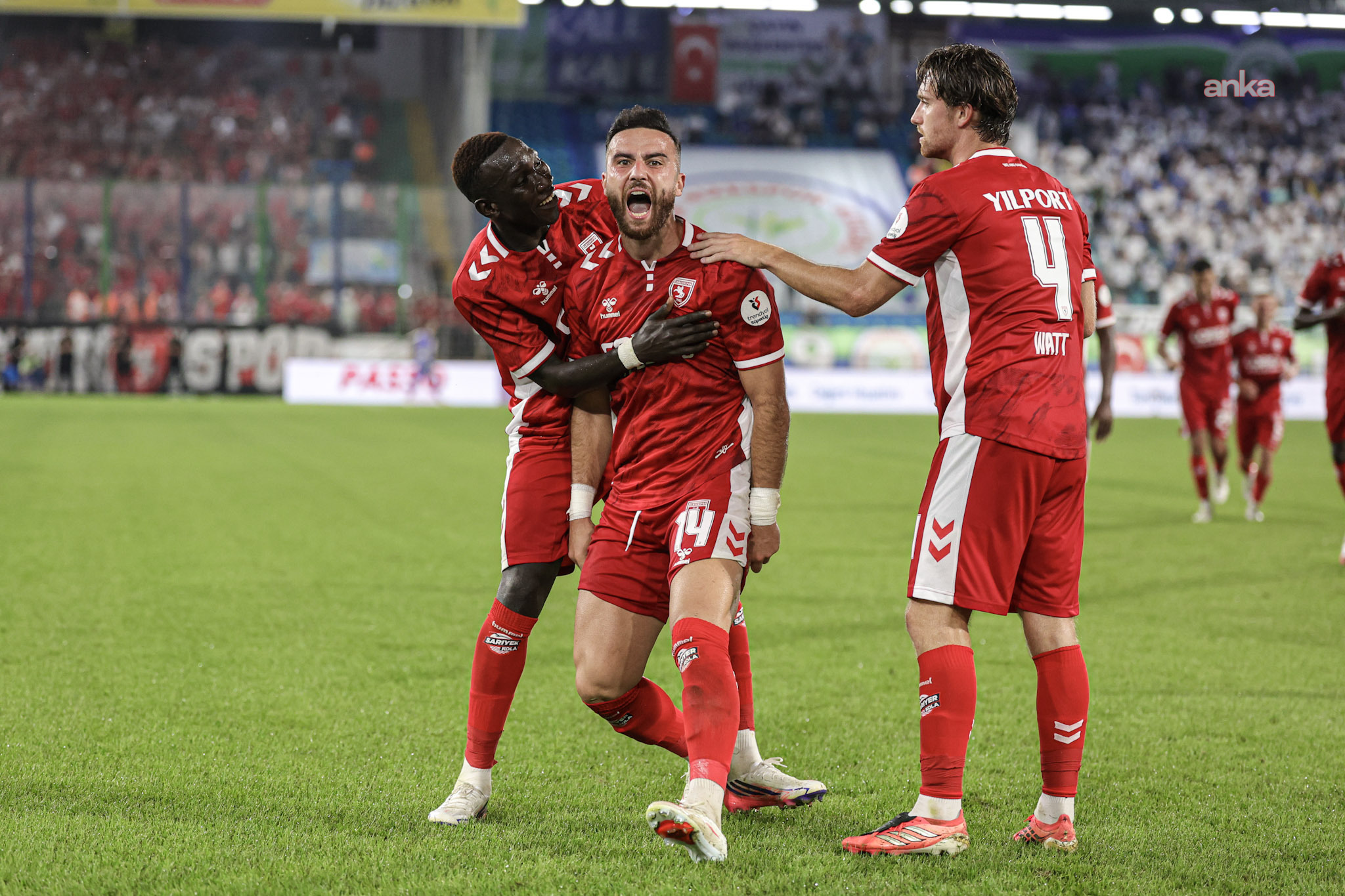 Samsunspor, Çaykur Rizespor'u deplasmanda 2-0 mağlup etti