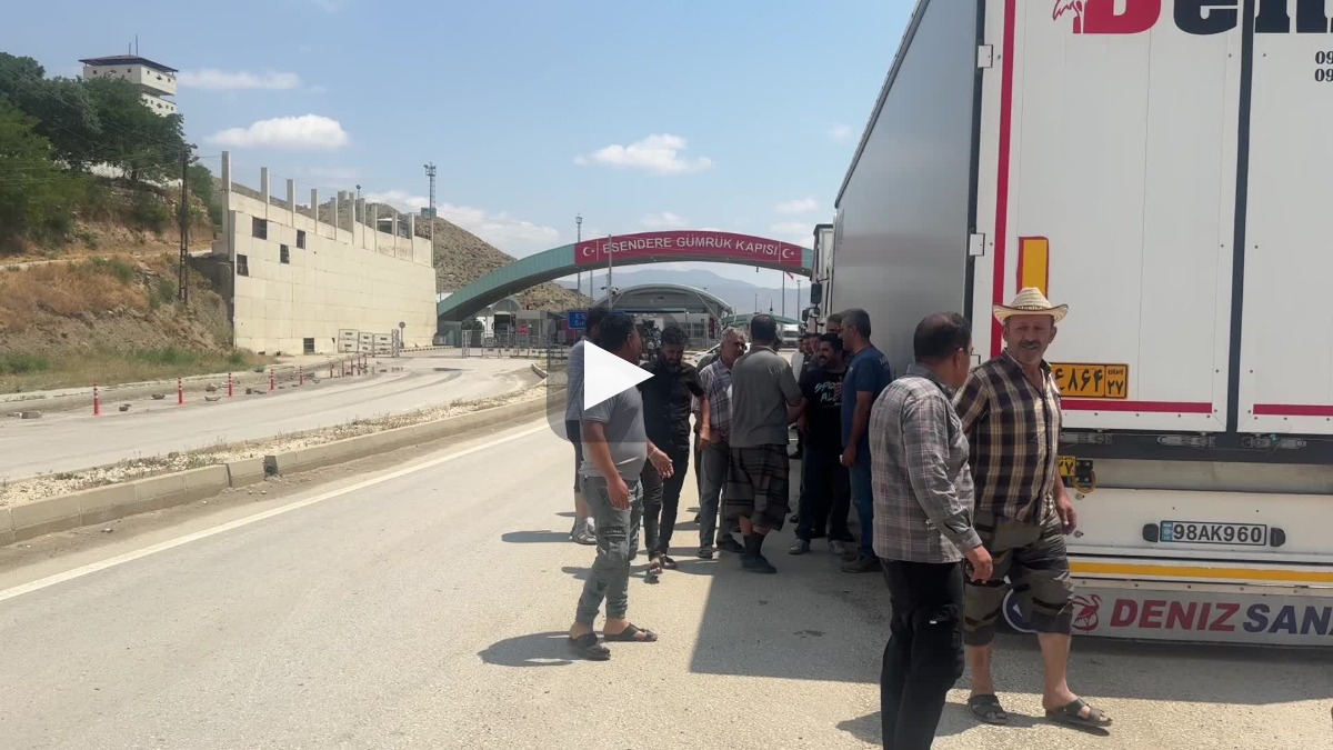 Esendere Sınır Kapısı'nda 3 kilometrelik TIR kuyruğu