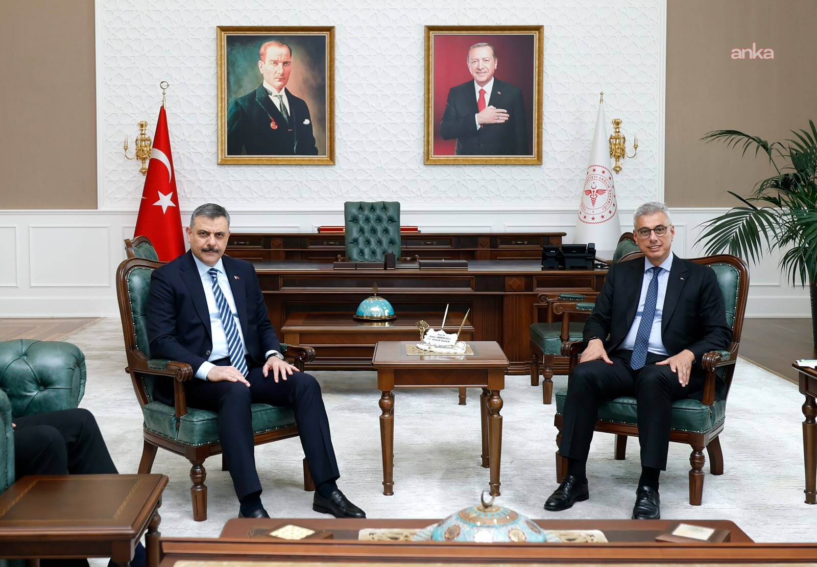 İçişleri Bakanı Çiftçi'den Sağlık Bakanı Memişoğlu'na ziyaret