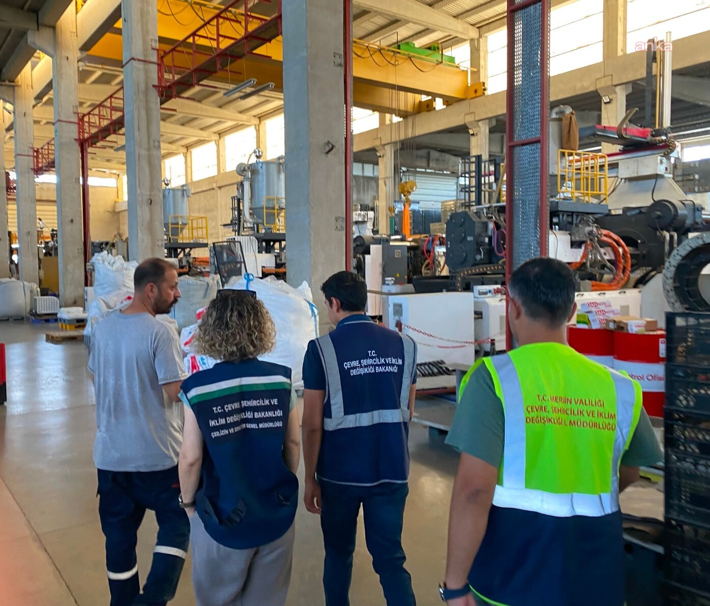 Çevre, Şehircilik ve İklim Değişikliği Bakanlığı'ndan Akdeniz'de mikroplastik denetimi: 23 tesise 47,6 milyon lira ceza