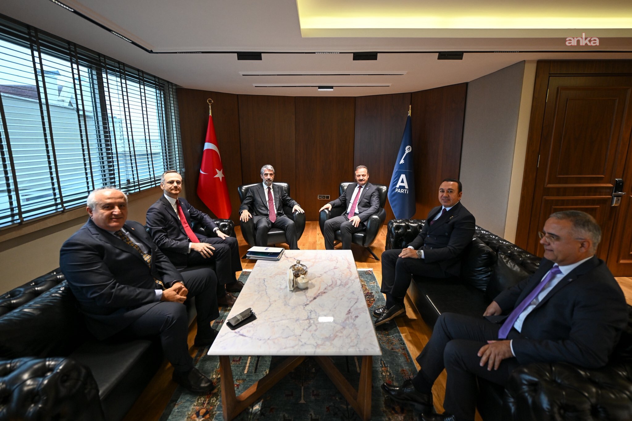 TÜSİAD Başkanı Ozan Diren’den Anahtar Parti Genel Başkanı Ağıralioğlu’na ziyaret