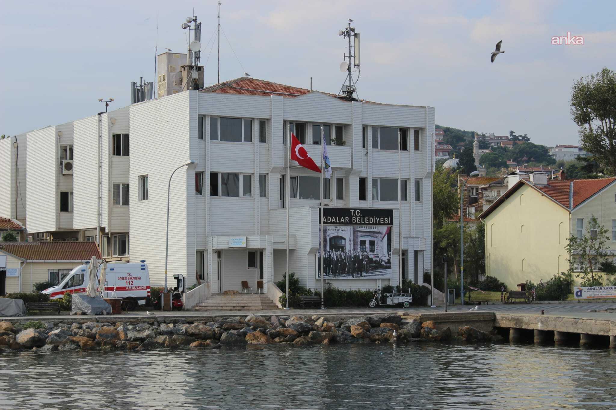 Adalar Belediye Başkanı Ercan Akpolat gözaltına alındı