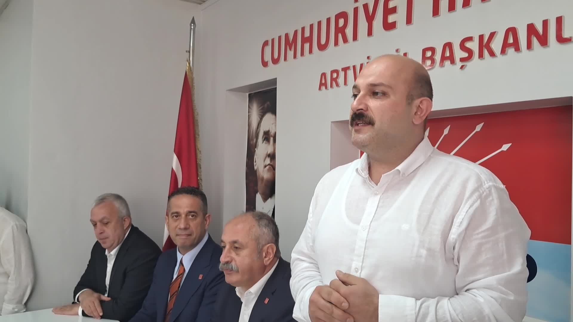 Ali Mahir Başarır: "CHP'yi AKP'nin arka bahçesi yapmak isteyenlere geçit vermeyeceğiz"