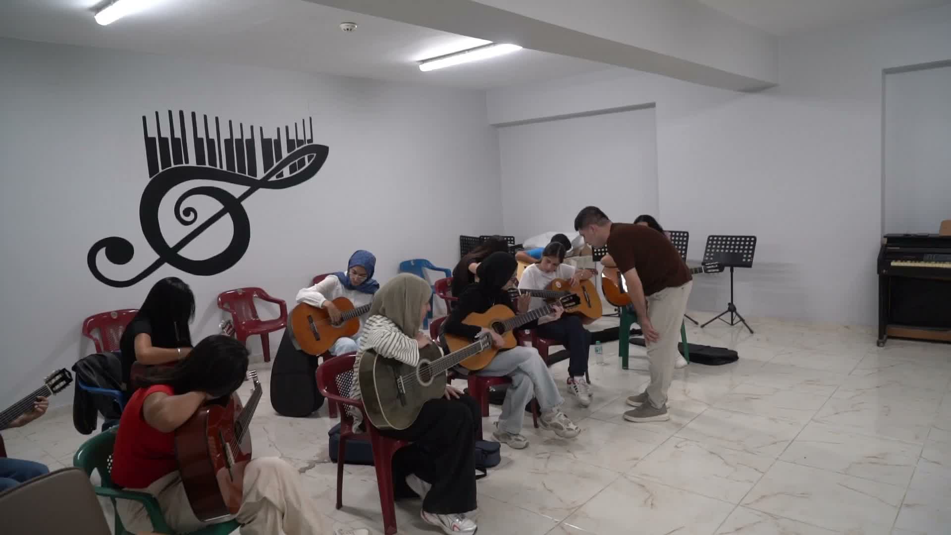 Adıyaman Belediyesi Konservatuvarı, genç yetenekleri geleceğe hazırlıyor