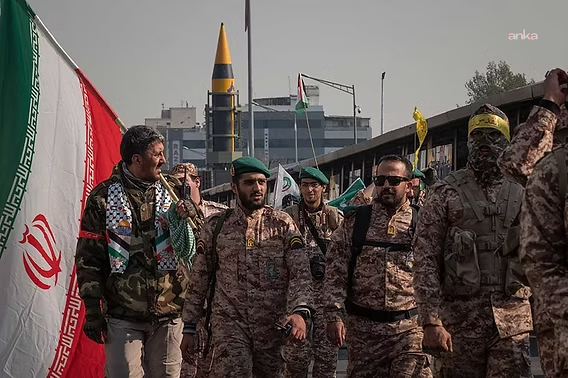 İran: "ABD saldırılarının ardından Amerikan hava üssü hedef alındı"