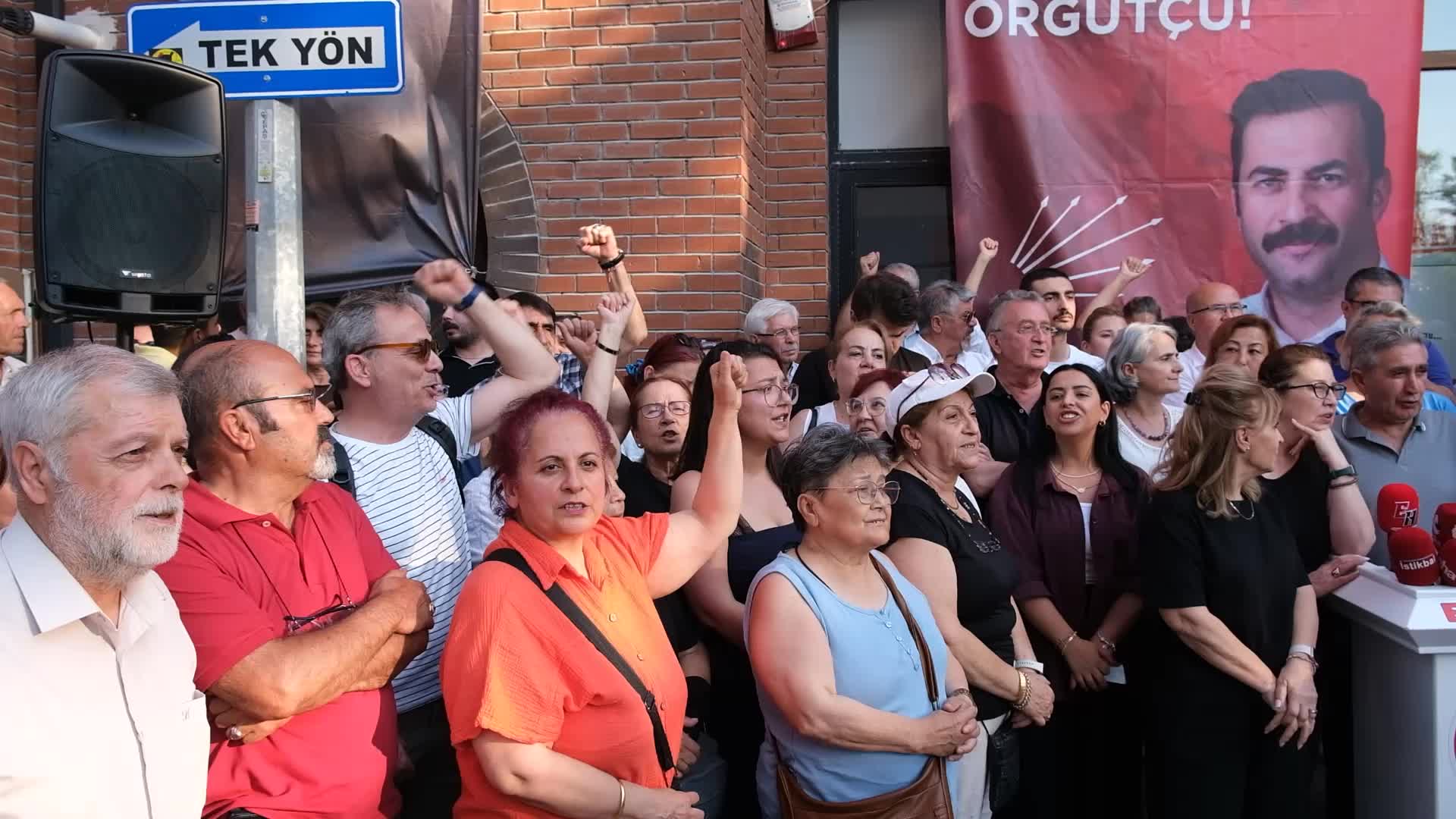 Görevden alınan CHP Eskişehir İl Başkanı Yalaz'dan tepki: Siz kim oluyorsunuz da beni görevden alıyorsunuz?