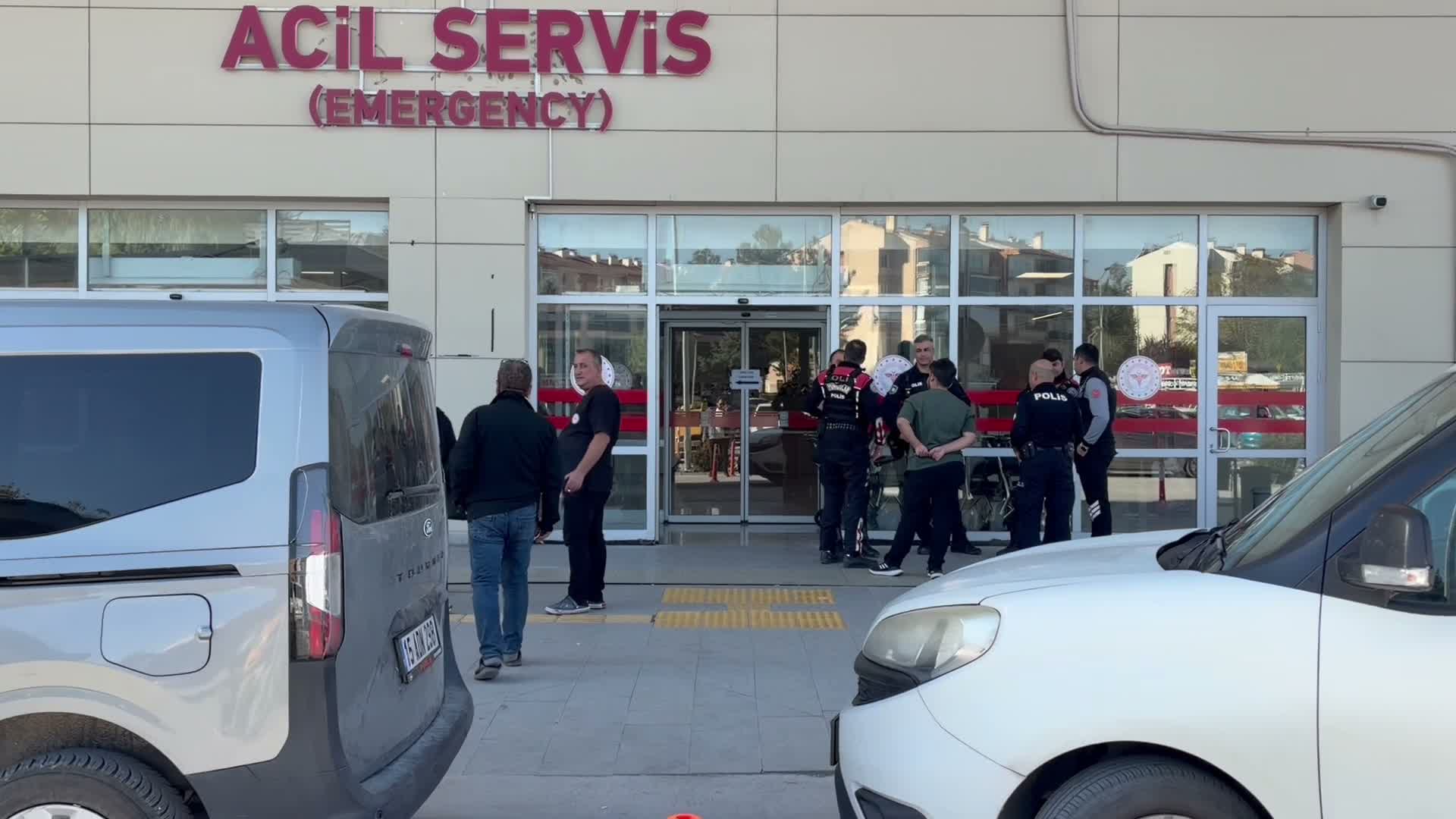 Burdur’da silahlı kavgada biri ağır üç kişi yaralandı