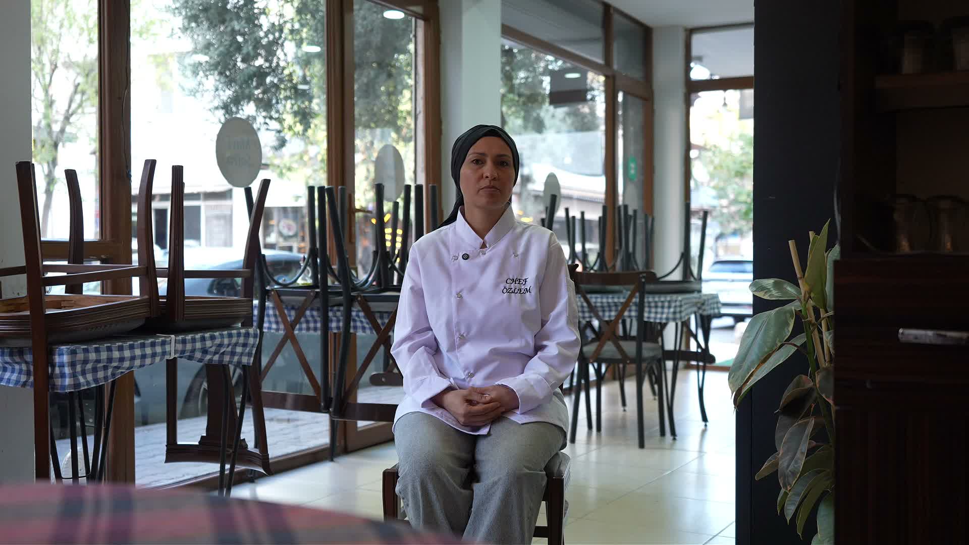 Buca Belediyesi’nin aşçılık kursunu bitirdi, kendi lokantasını açtı