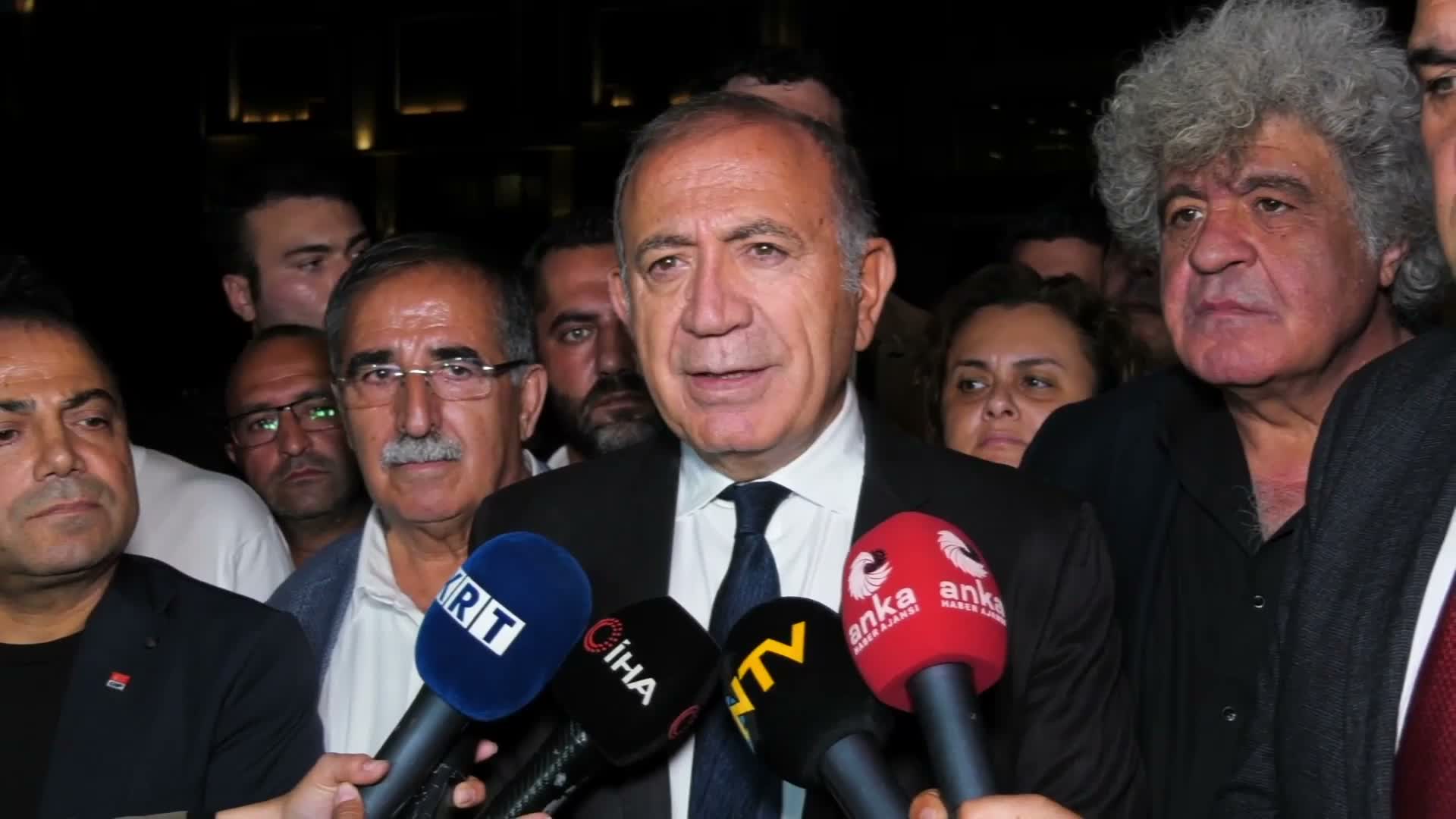 Gürsel Tekin'den Eyüpsultan'daki seçimin ardından açıklama: "Arkadaşlarımız hangi kumpaslarla karşı karşıya kaldılar?"
