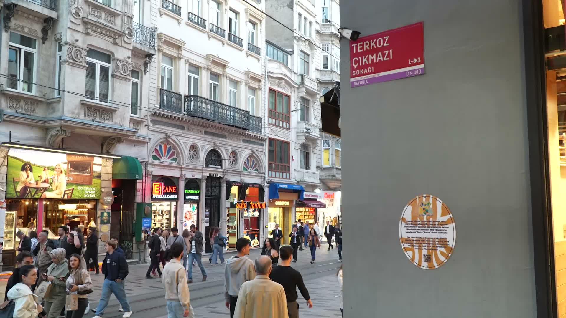Levanten mirası, 98 yıl sonra yeniden Beyoğlu'nda canlandı