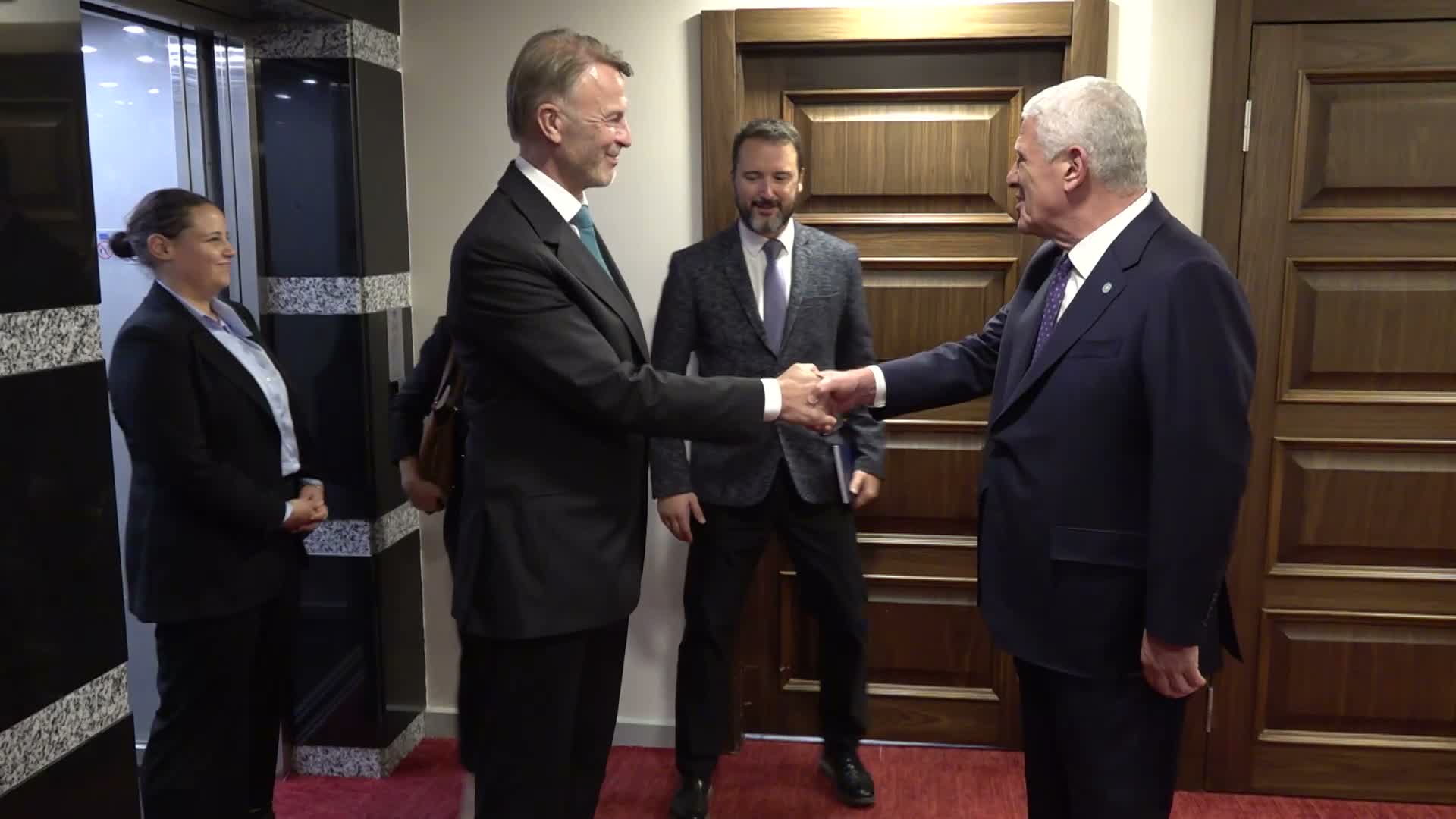 Müsavat Dervişoğlu, AB Türkiye Delegasyonu Başkanı Büyükelçi Aivo Orav ile görüştü